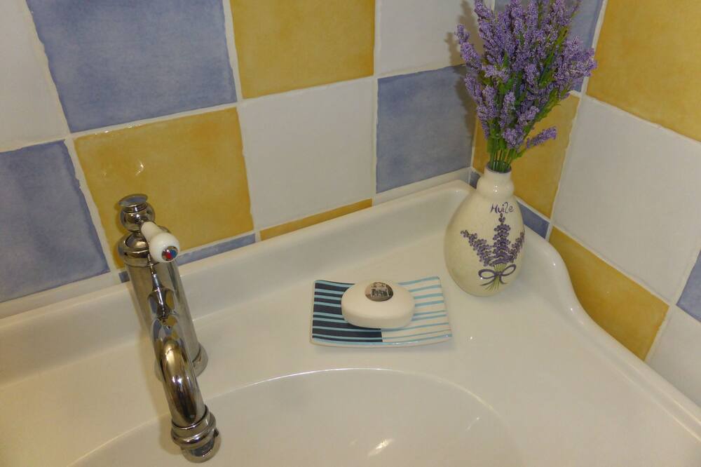 Photo of Bathroom in Miami Platja