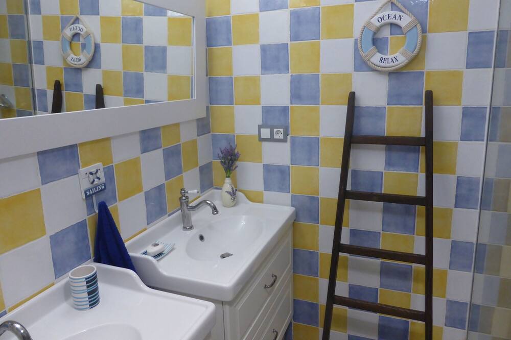 Photo of Bathroom in Miami Platja