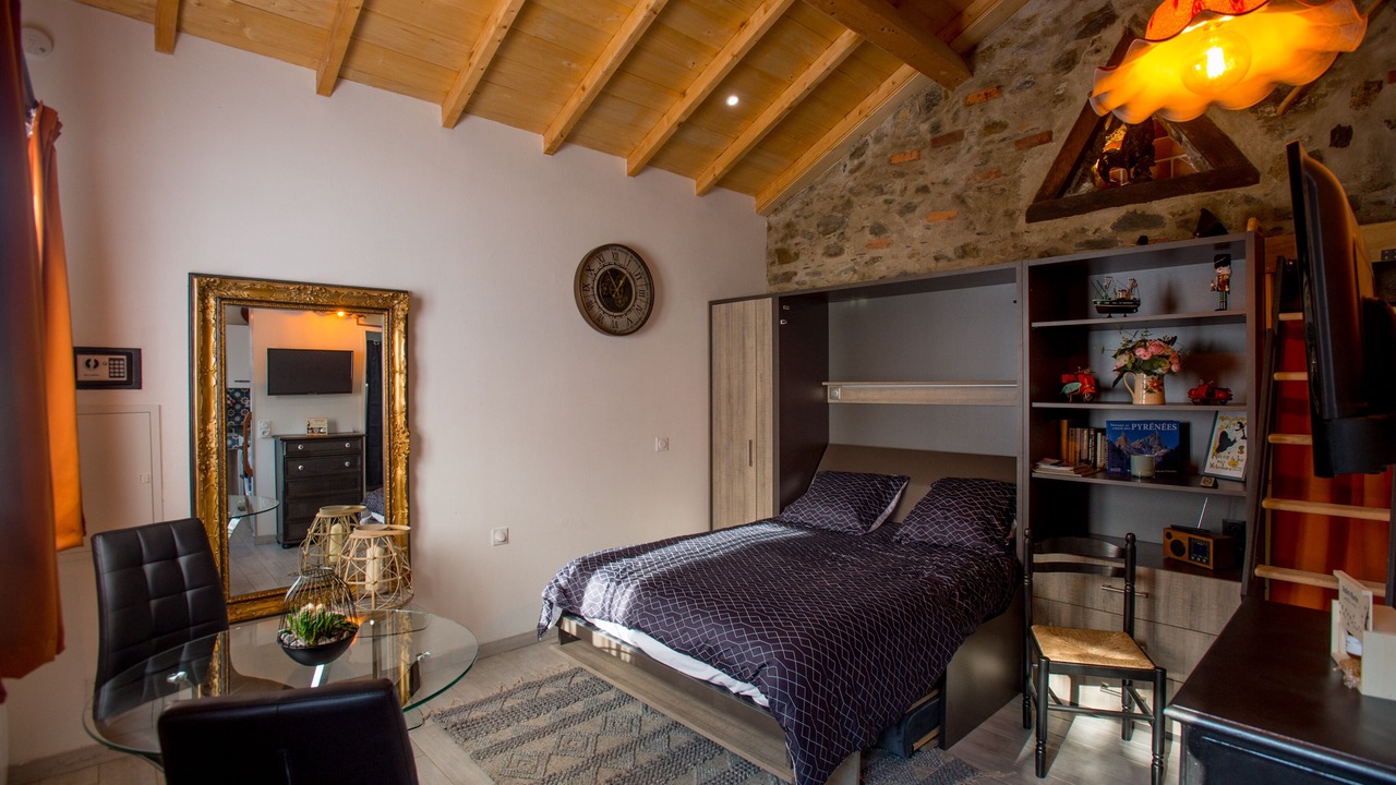 Photo of Bedroom in Bagneres-de-Bigorre
