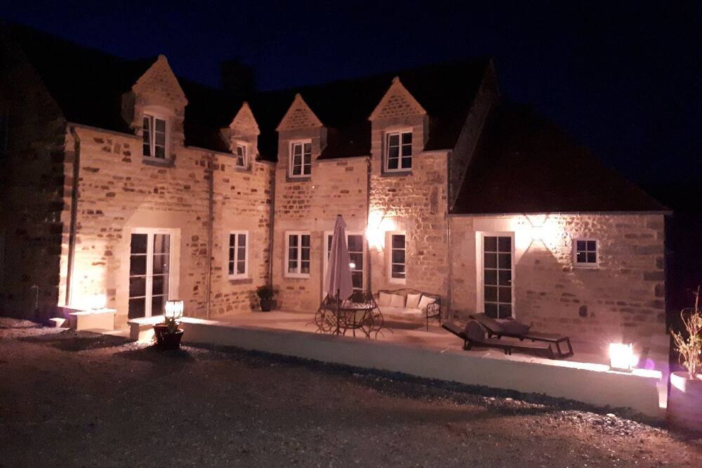 Photo of Outdoor in Joue-du-Plain