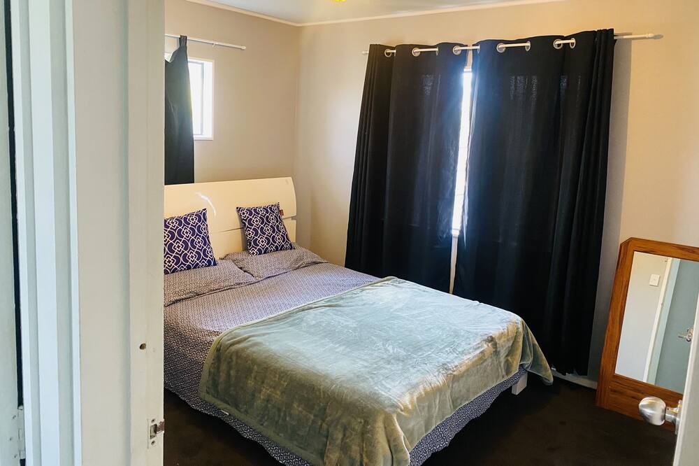 Photo of Bedroom in Ohinemutu