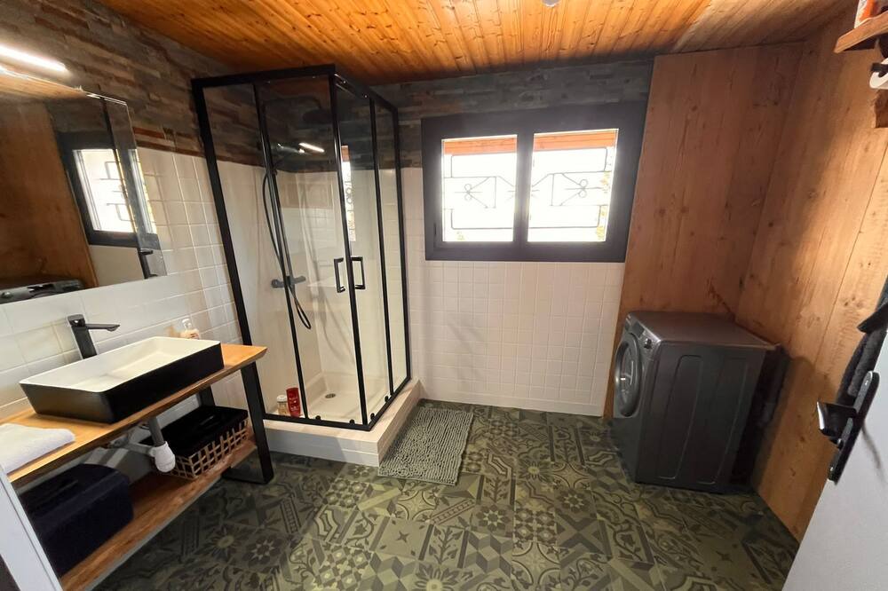 Photo of Bathroom in Les Deserts