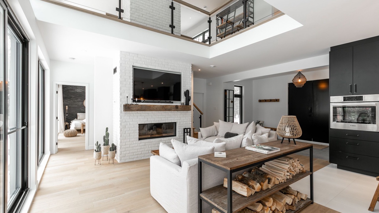 Photo of Livingroom in Morin Heights