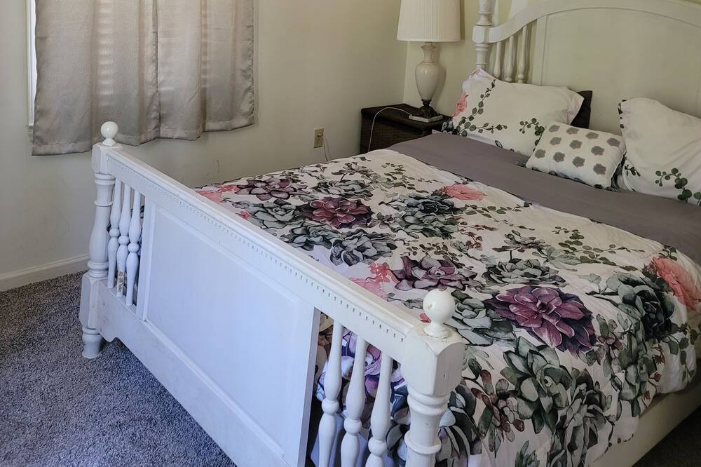Photo of Bedroom in Pinetown