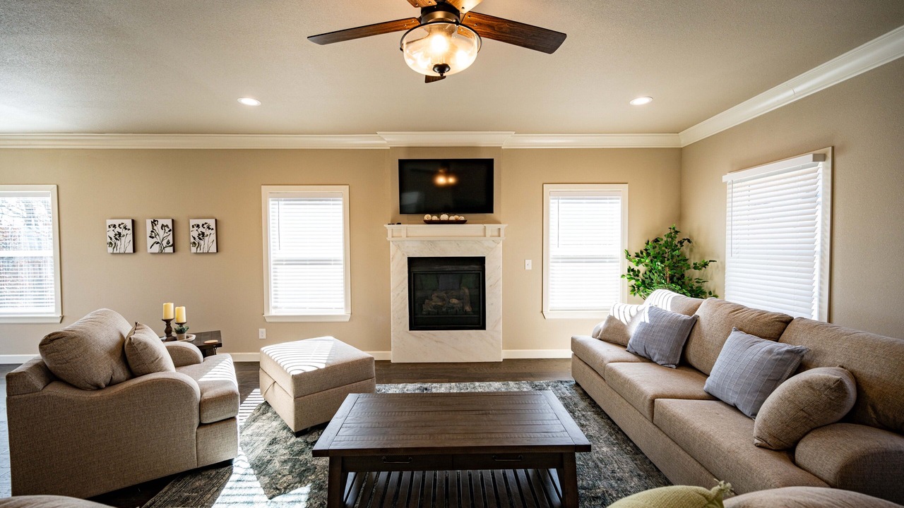 Photo of Livingroom in Jenks
