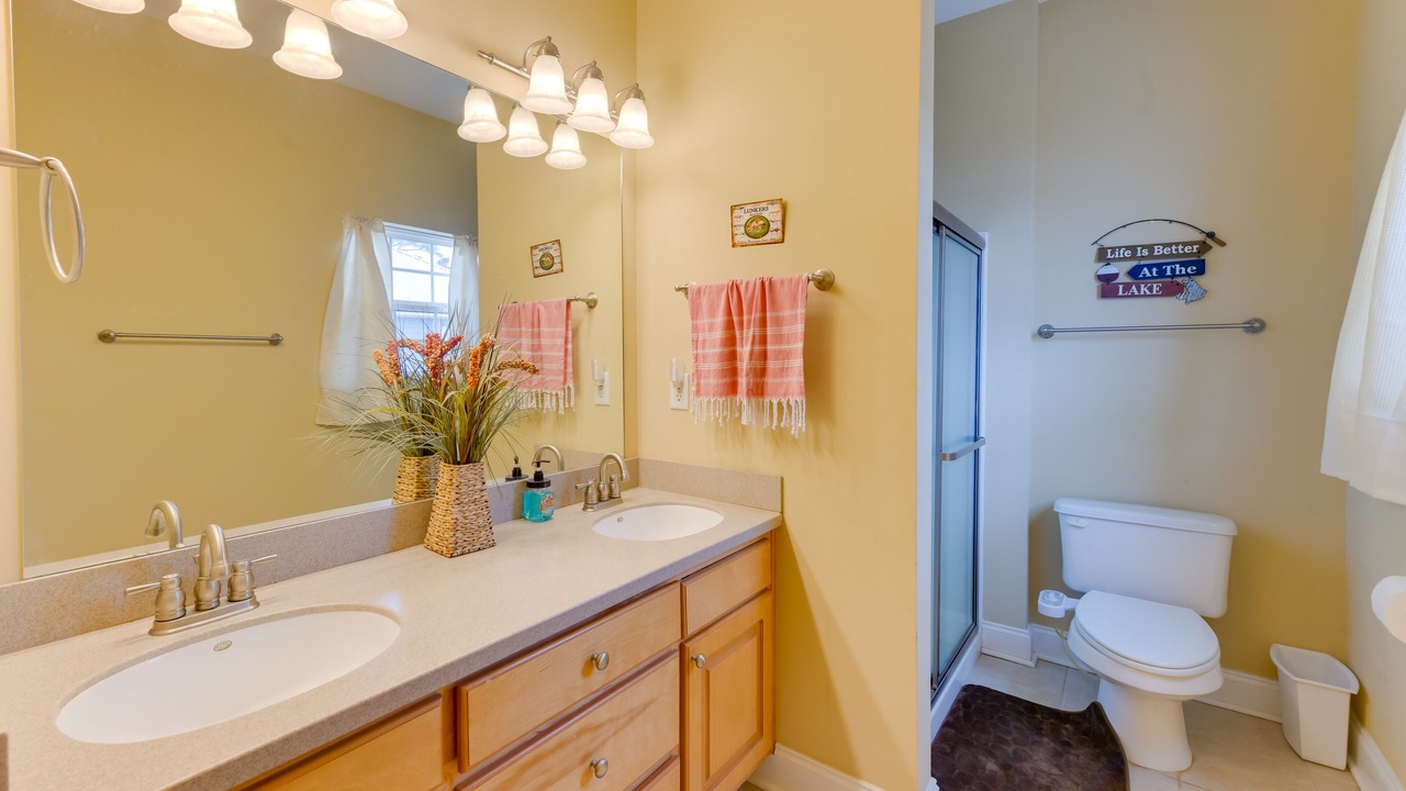 Photo of Others in Cobb