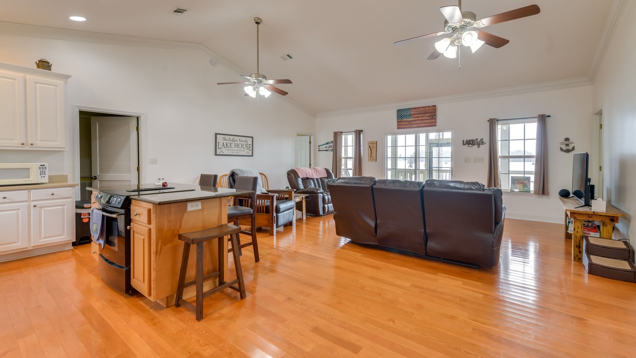 Photo of Kitchen in Cobb