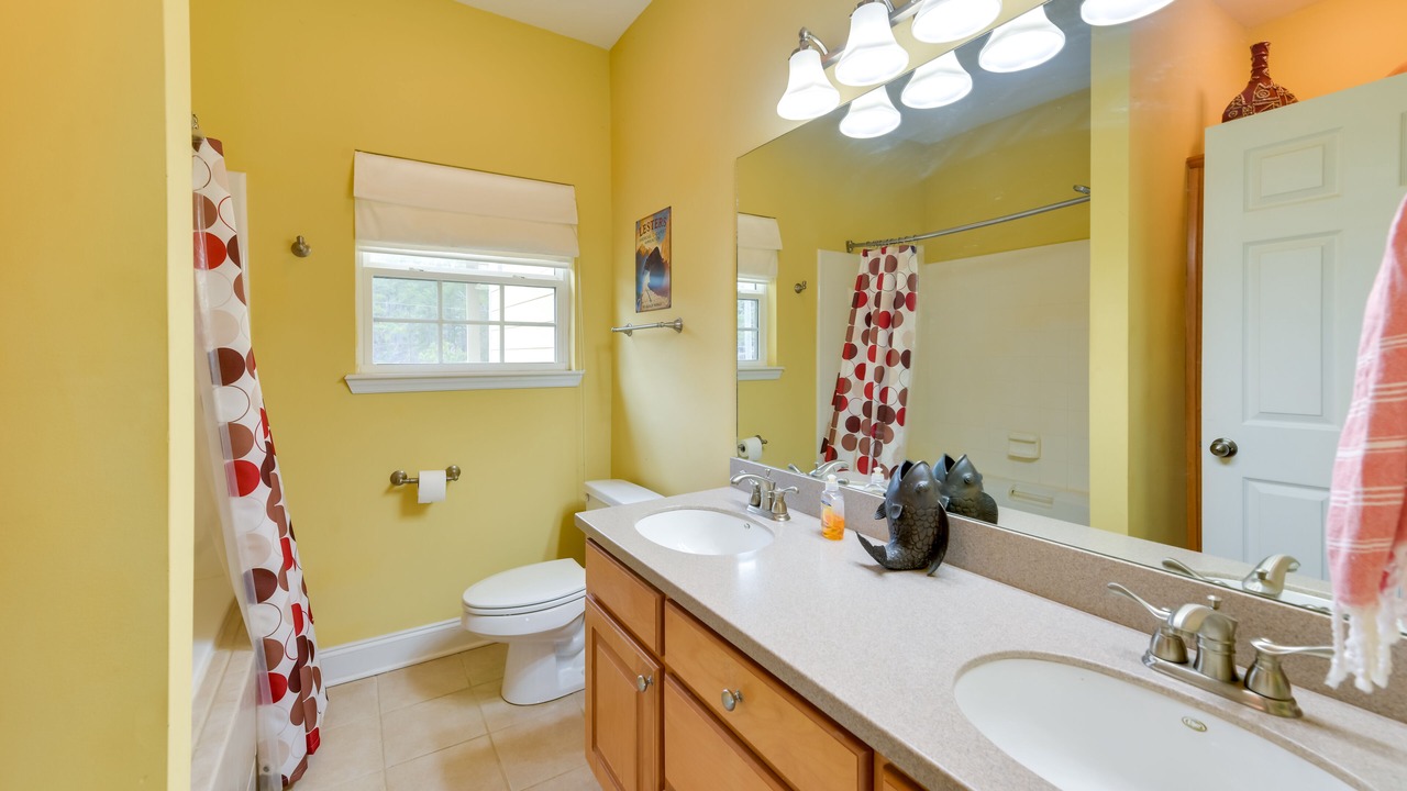 Photo of Others in Cobb