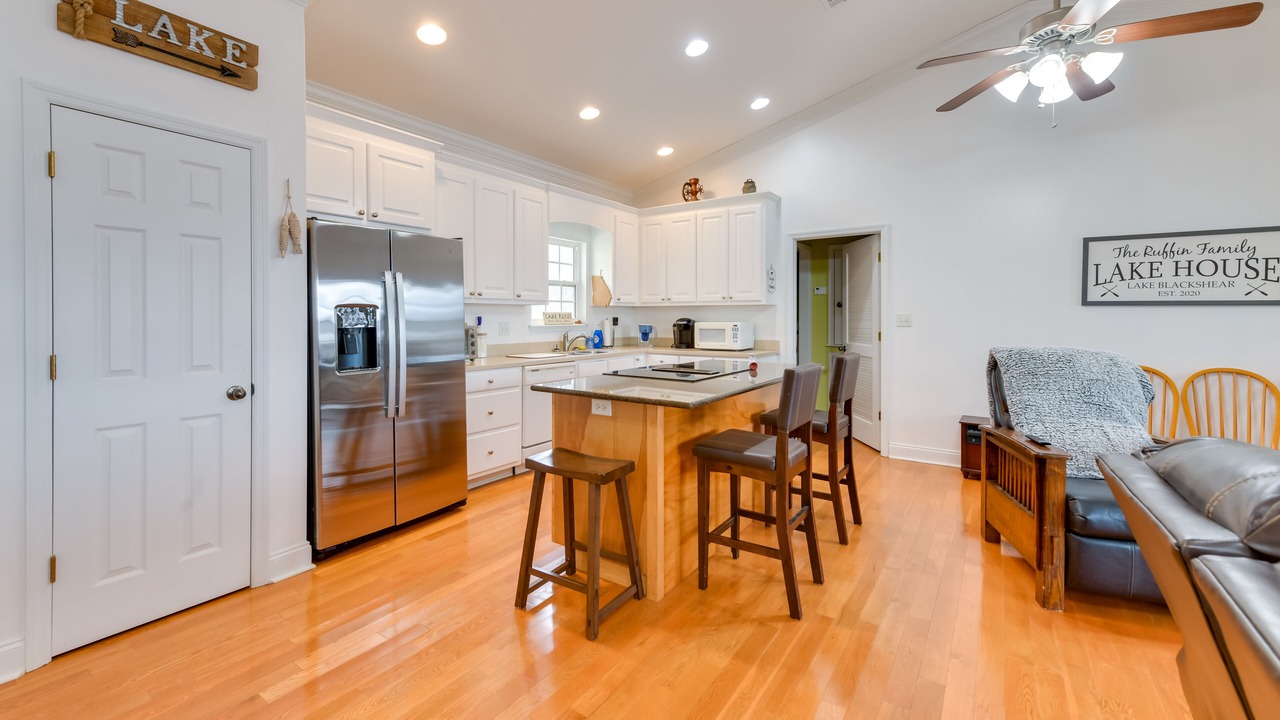 Photo of Kitchen in Cobb