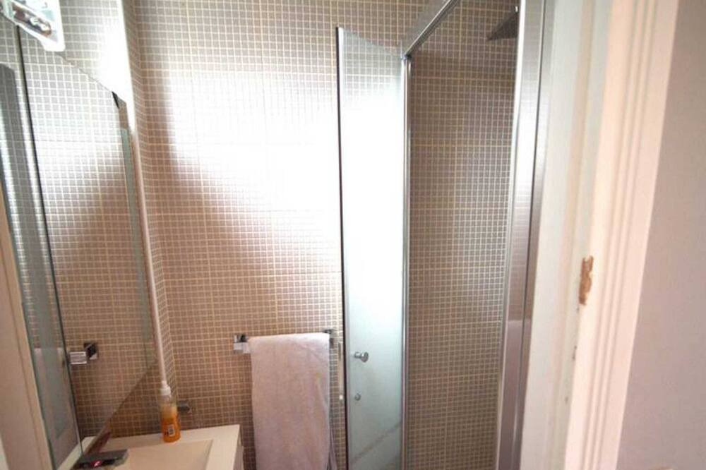 Photo of Bathroom in Neuilly-sur-Seine