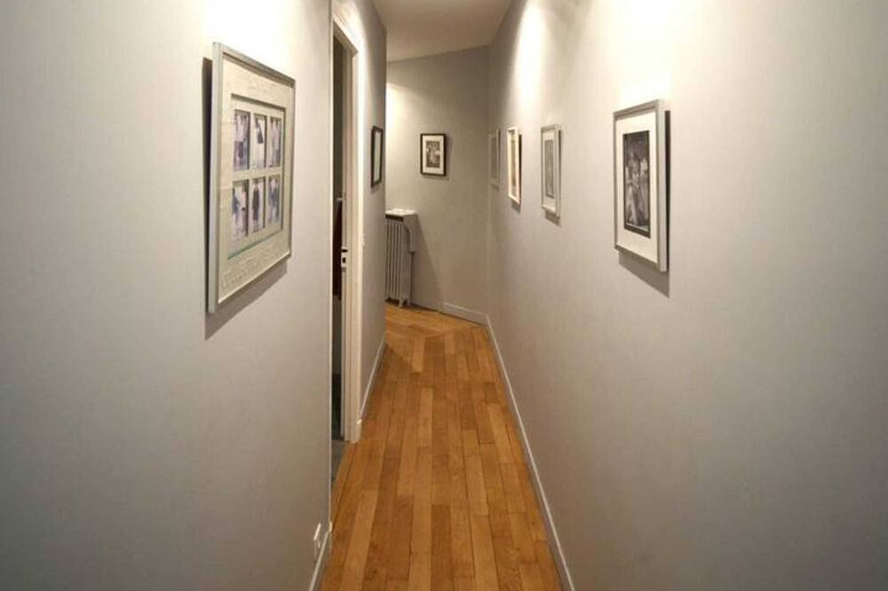 Photo of Others in Neuilly-sur-Seine