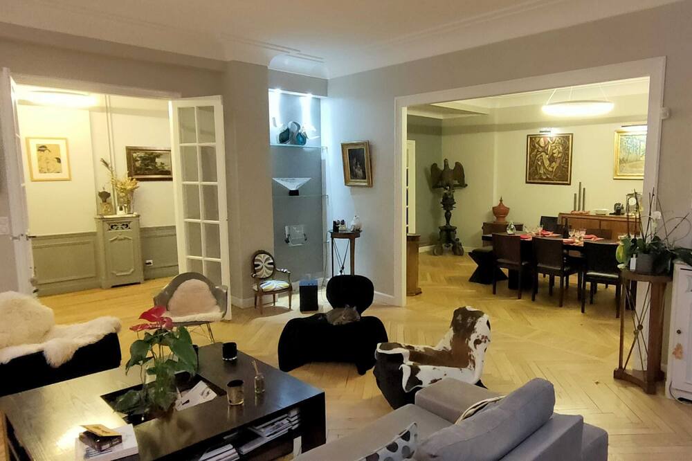 Photo of Livingroom in Neuilly-sur-Seine