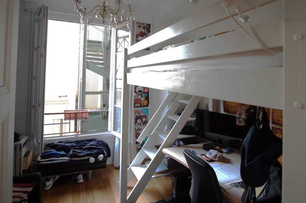 Photo of Others in Neuilly-sur-Seine