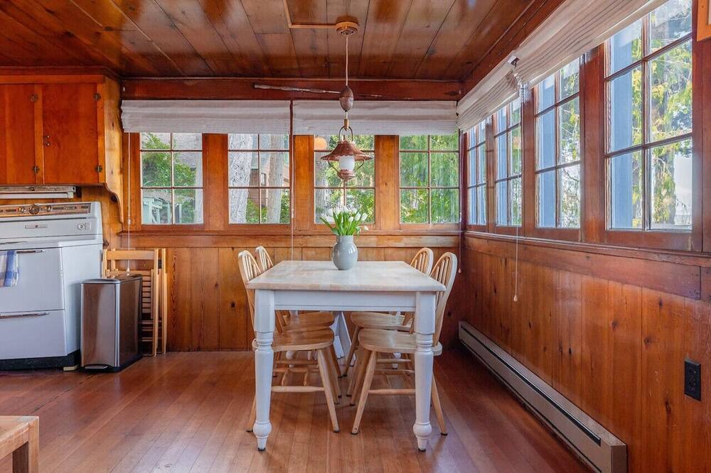 Photo of Kitchen in Greenbank