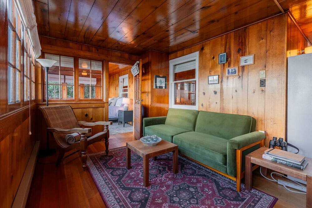 Photo of Livingroom in Greenbank