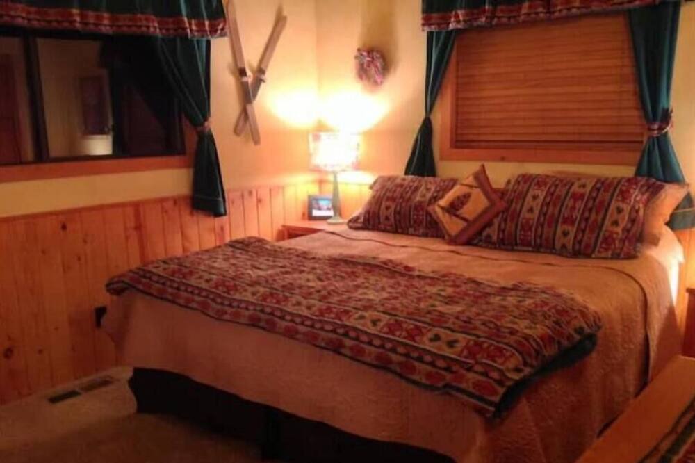 Photo of Bedroom in Tahoe City