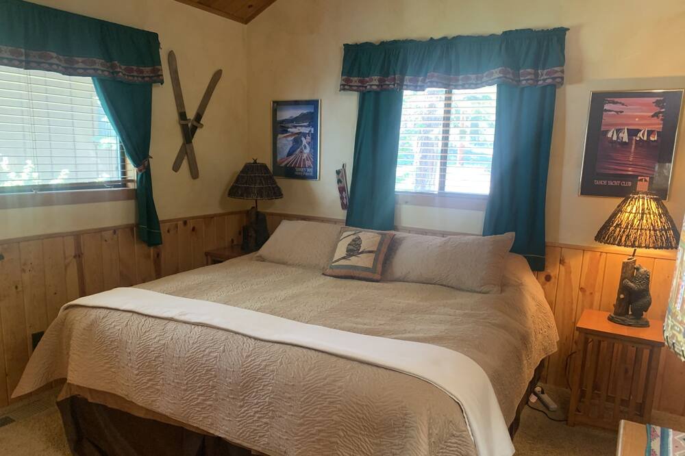 Photo of Bedroom in Tahoe City