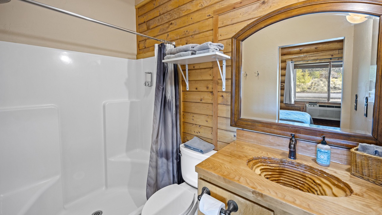 Photo of Bathroom in Escalante