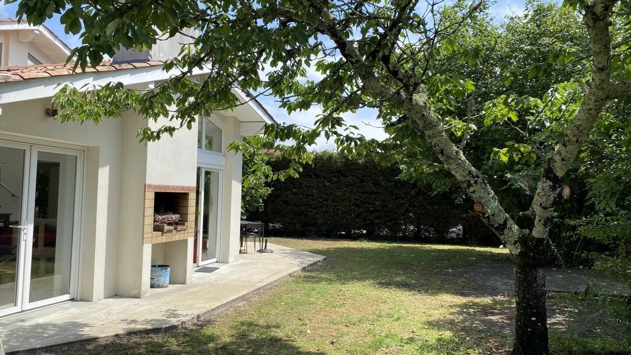 Photo of Outdoor in Avensan