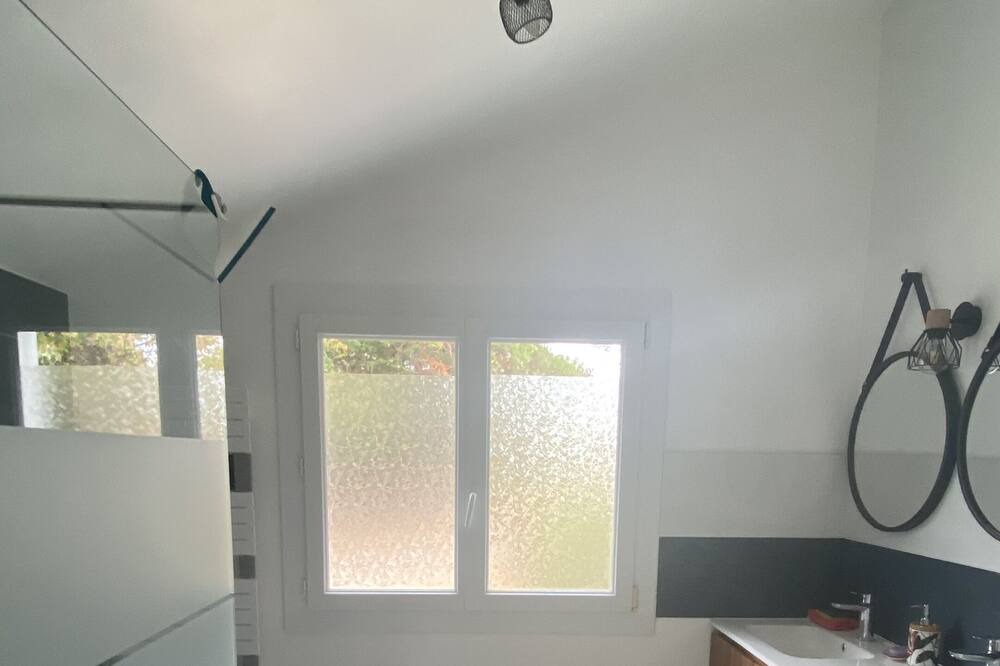 Photo of Bathroom in Corsept