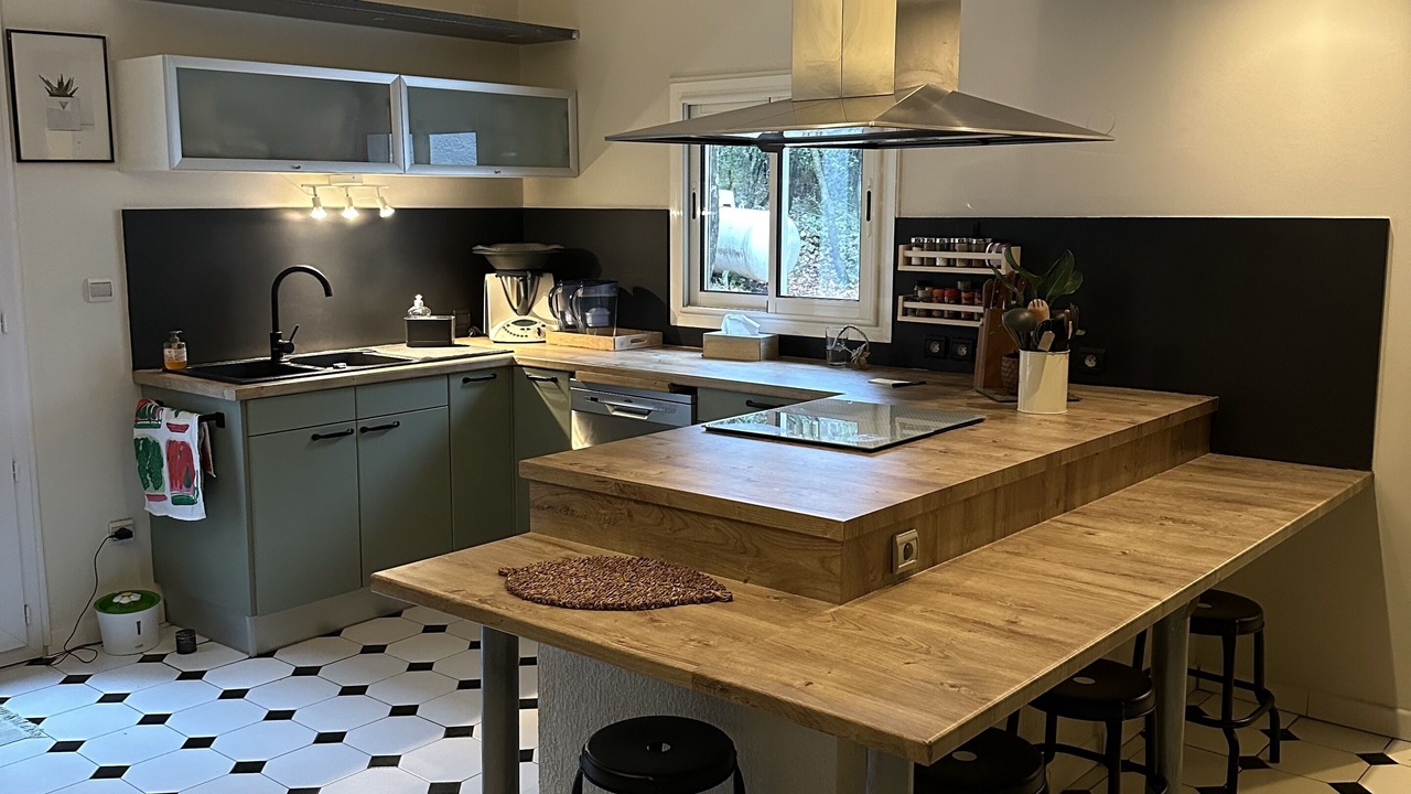 Photo of Kitchen in Saint-Martin-de-Londres