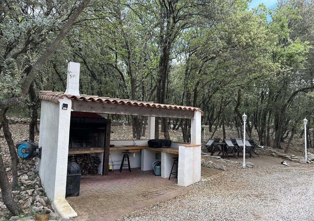Photo of Outdoor in Saint-Martin-de-Londres