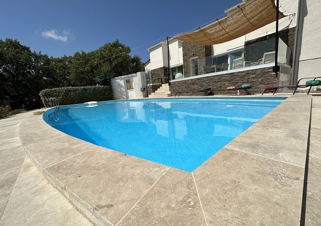 Photo of Outdoor in Saint-Martin-de-Londres