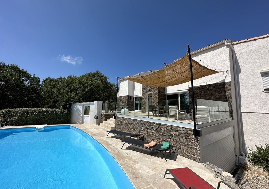 Photo of Outdoor in Saint-Martin-de-Londres