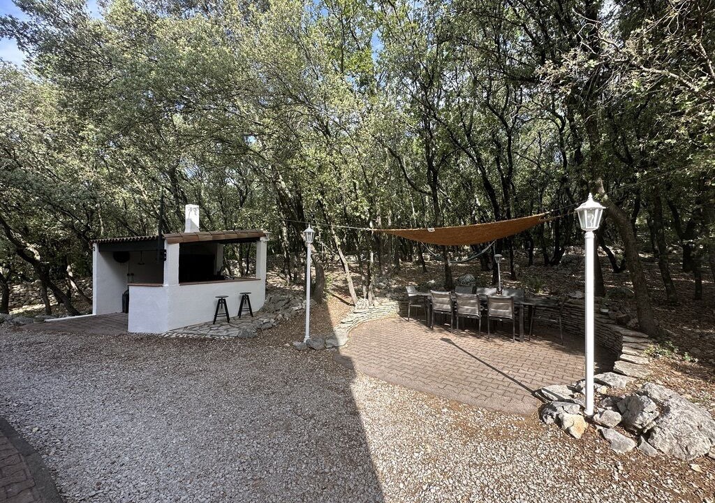 Photo of Outdoor in Saint-Martin-de-Londres