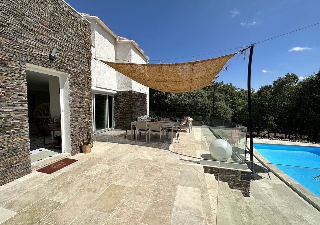 Photo of Outdoor in Saint-Martin-de-Londres