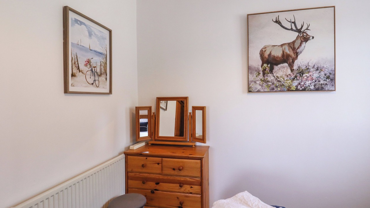 Photo of Others in Graveney