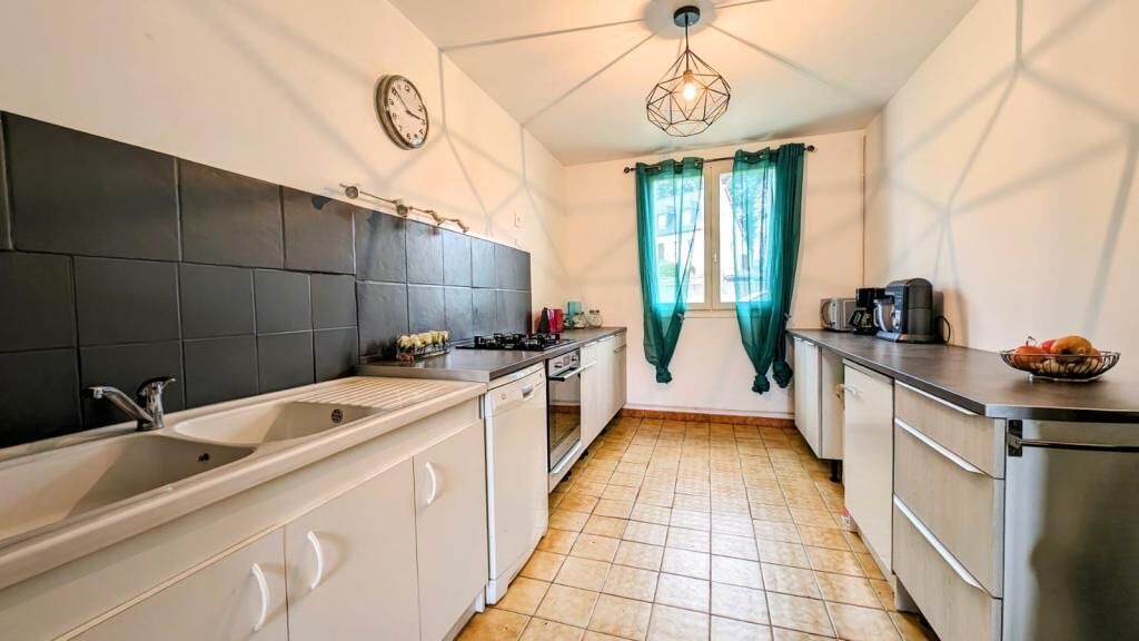 Photo of Kitchen in Saint-Hilaire-le-Chatel