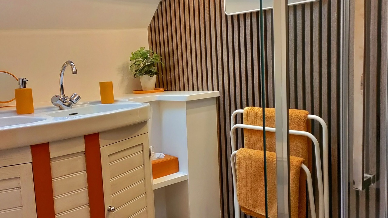 Photo of Bathroom in Saint-Cyprien-sur-Dourdou