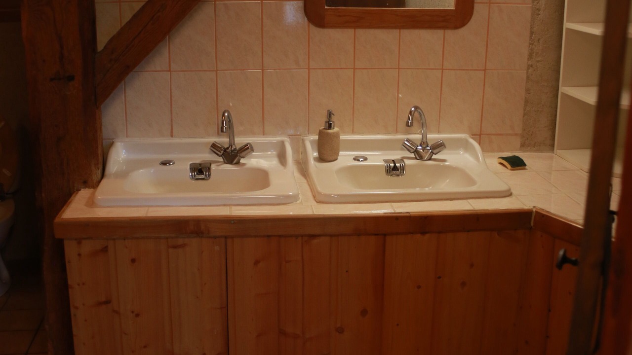 Photo of Others in Hotonnes