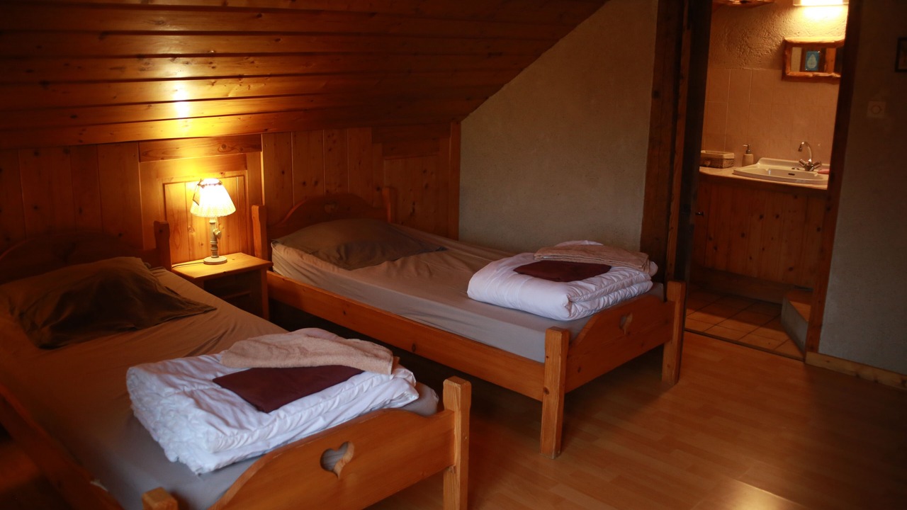 Photo of Others in Hotonnes