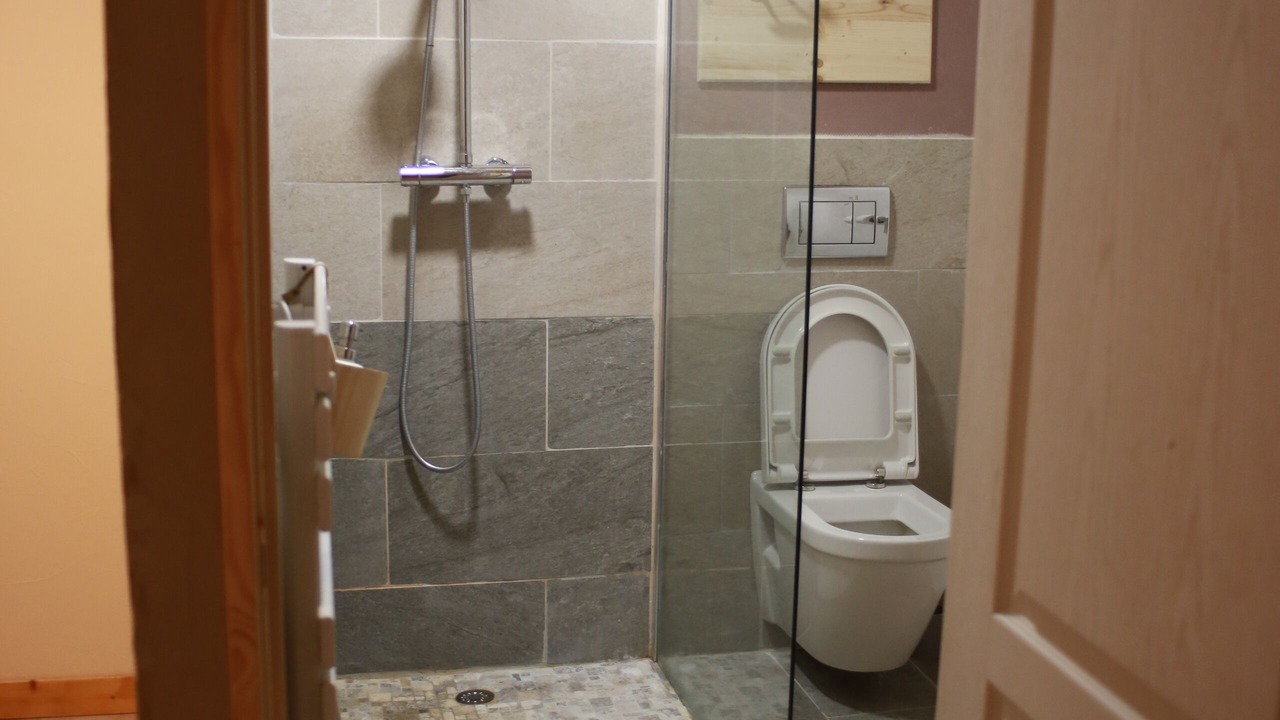 Photo of Others in Hotonnes