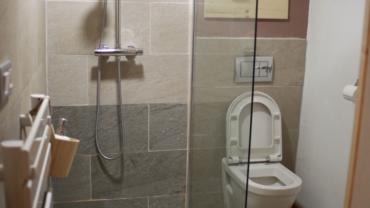 Photo of Others in Hotonnes