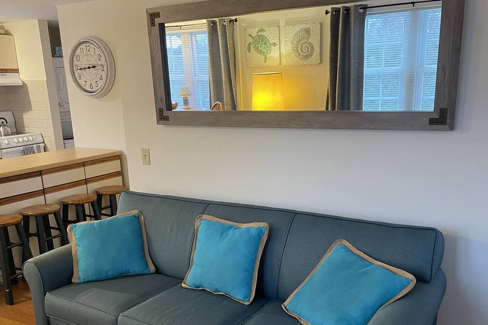 Photo of Livingroom in Northwest Harwich