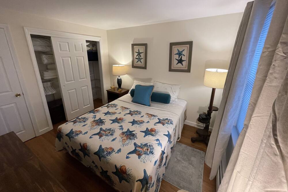 Photo of Bedroom in Northwest Harwich