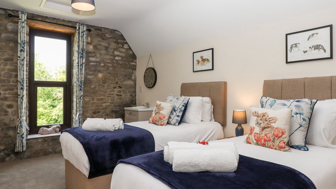 Photo of Others in Compton Martin