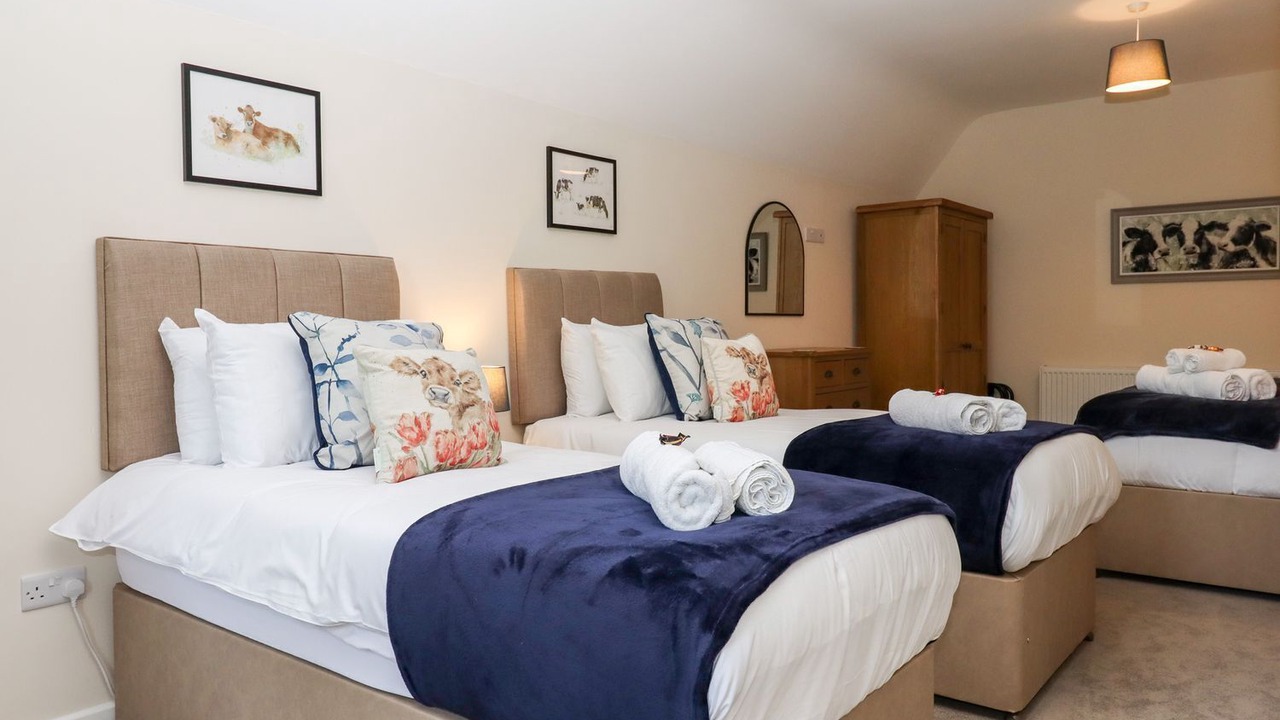 Photo of Others in Compton Martin