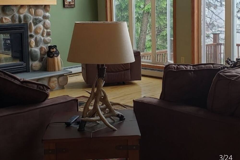Photo of Livingroom in Inlet