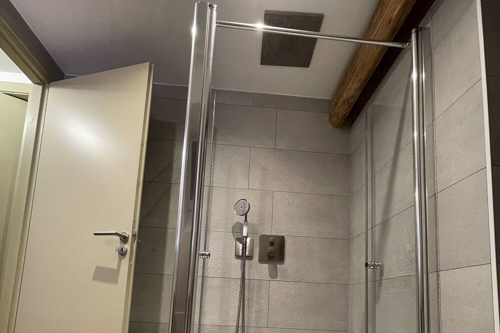 Photo of Bathroom in Hoffen