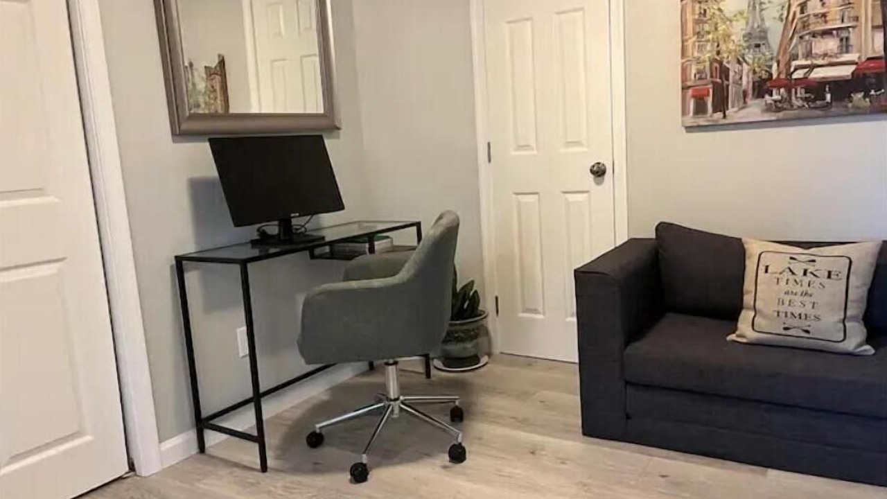 Photo of Others in Glasser