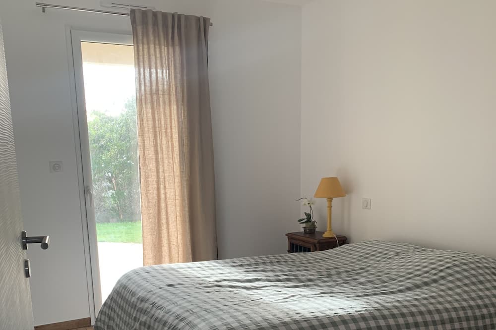 Photo of Bedroom in La Jarrie