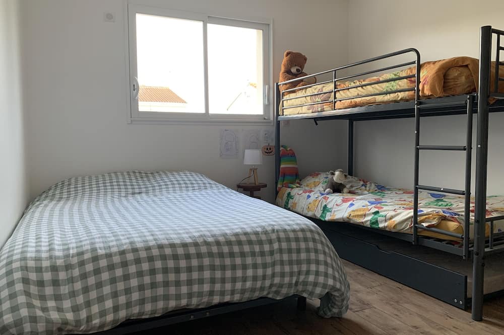 Photo of Bedroom in La Jarrie