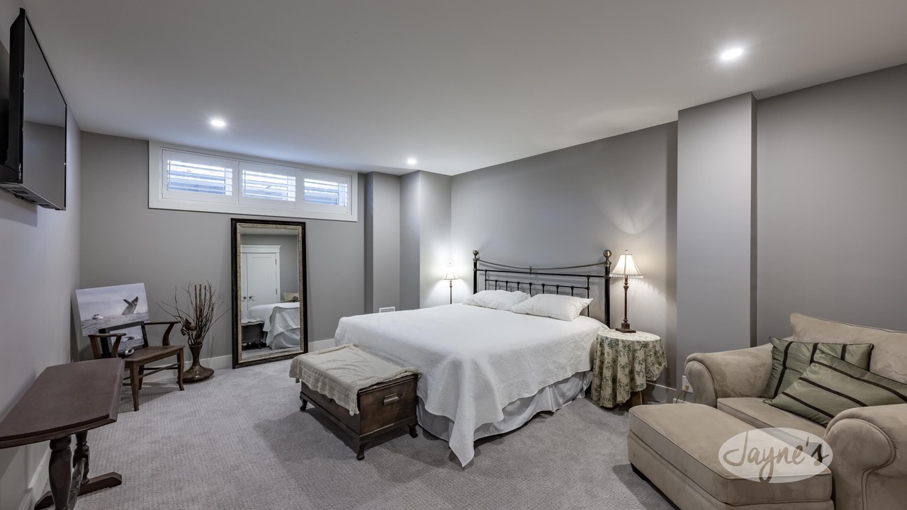 Photo of Bedroom in Oro Station