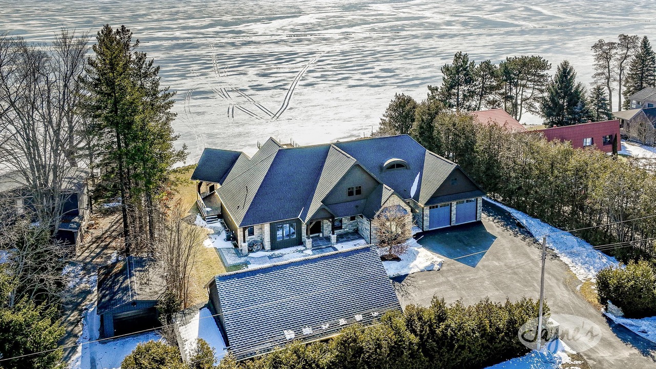 Photo of Outdoor in Oro Station