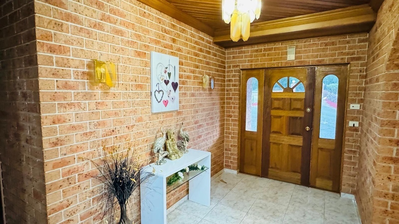 Photo of Others in Raglan