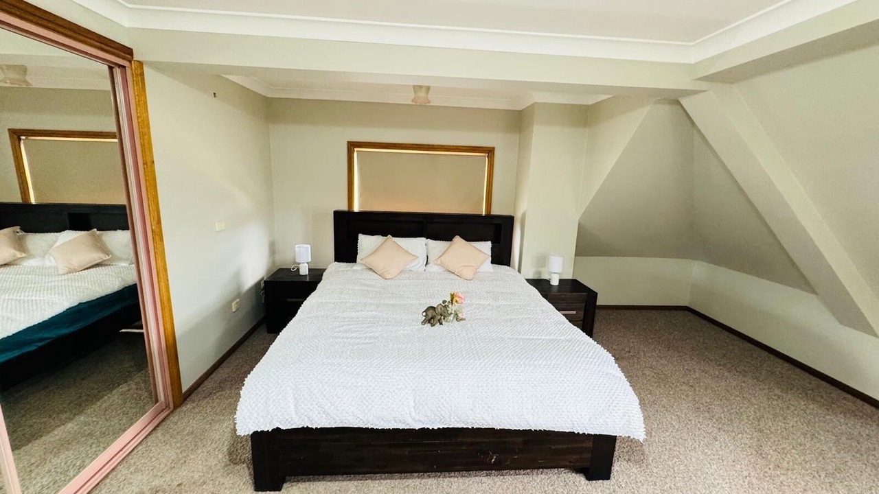 Photo of Others in Raglan